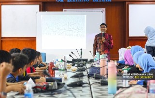 Sahmura Seni USIM Lestari Bakat Seni Khat di SK Batang Benar