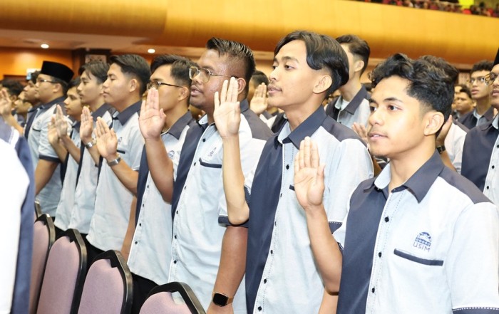 Pelajar Baharu USIM galas amanat dalam Majlis Lafaz Ikrar disaksikan Menteri Agama