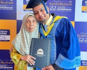 Tak kenal erti menyerah, Ahmad Feroz raih Ijazah pada usia 41 tahun