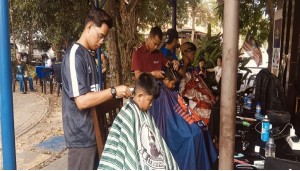 Siswa USIM ‘lincah’ Gunting Rambut Anak Komuniti Sekitar Kampus