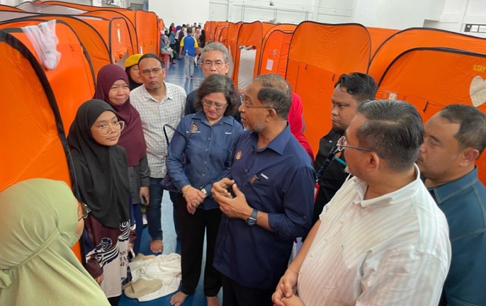 USIM Prihatin: Naib Canselor Ziarah Pelajar Terjejas Letupan Gas Putra Heights