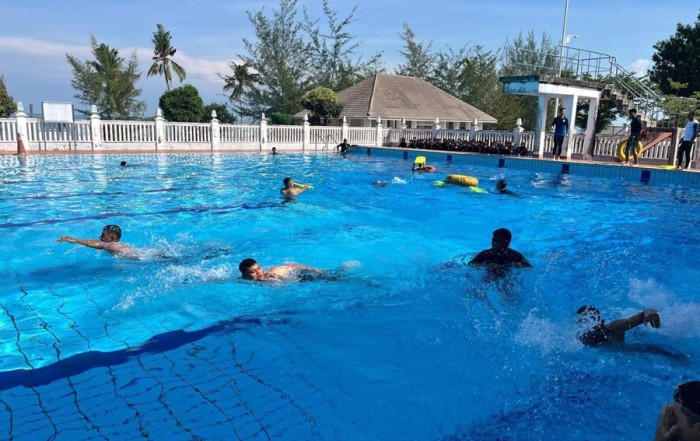 UKT 4 PALAPES USIM: Latihan Renang dan Perapungan Perkasa Semangat Kadet PALAPES USIM
