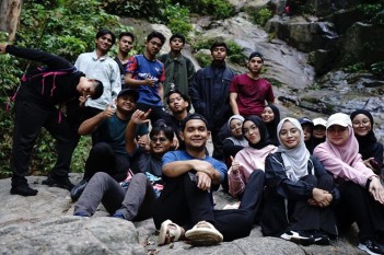 StraComm Clique Leads Environmental CSR at Kanching Waterfall