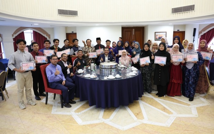 USIM dan MBPG Santuni Pelajar Johor: Tablet Untuk Pendidikan Lebih Inklusif