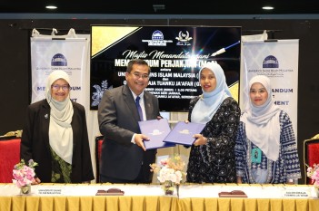 USIM dan GDTJ Meterai Perjanjian Pemilikan Bersama Harta Intelek Batik Bunga Lado