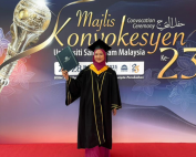 “Kejayaan Ini Untuk Papa” – Graduan USIM Teruskan Pengajian Walau Kehilangan Ayah Sebulan Sebelum Peperiksaan Akhir