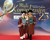 Dari Bilik Bersalin ke Dewan Peperiksaan: Kisah Cekal Graduan FPSK USIM Genggam Ijazah Kelas Pertama