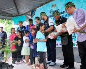 Gerak Bakti MADANI Perkasa Aspirasi Muslim Profesional USIM Santuni Komuniti Orang Asli